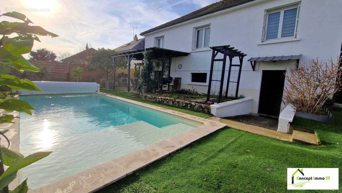 Maison à LA VILLE-AUX-DAMES