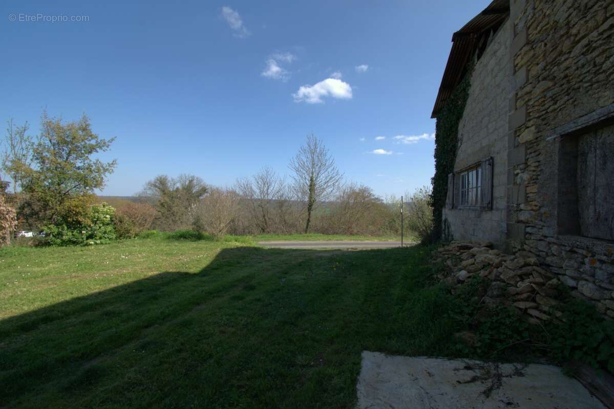 SAINT GENIES (24), vente propriété 277 m2 sur 4 ha, gîtes en activité - photo 8