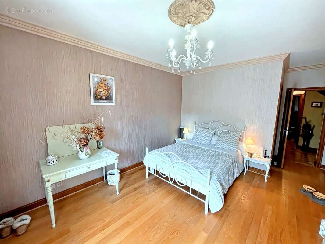 Maison familiale périgourdine contemporaine dans un cadre idyllique - photo 6