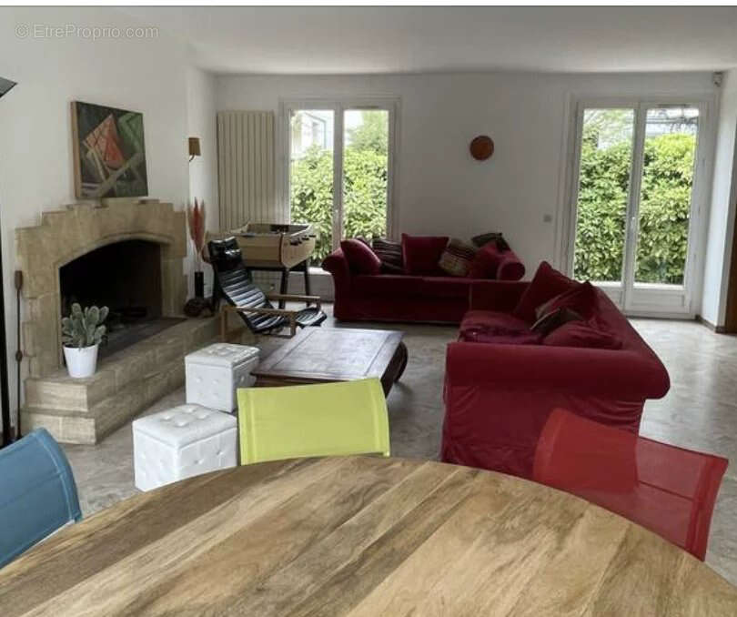 Maison à SAINT-MAUR-DES-FOSSES