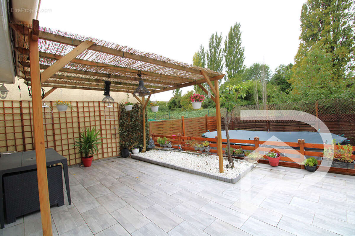 Maison à PONT-SAINTE-MAXENCE