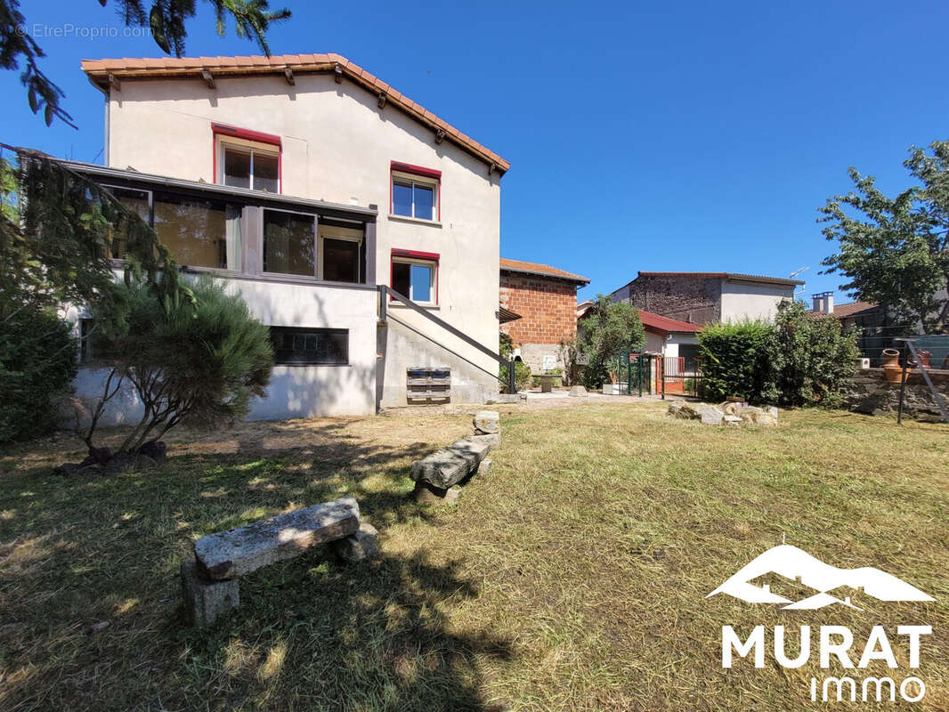Maison 118 m² à Seychalles  - photo 2