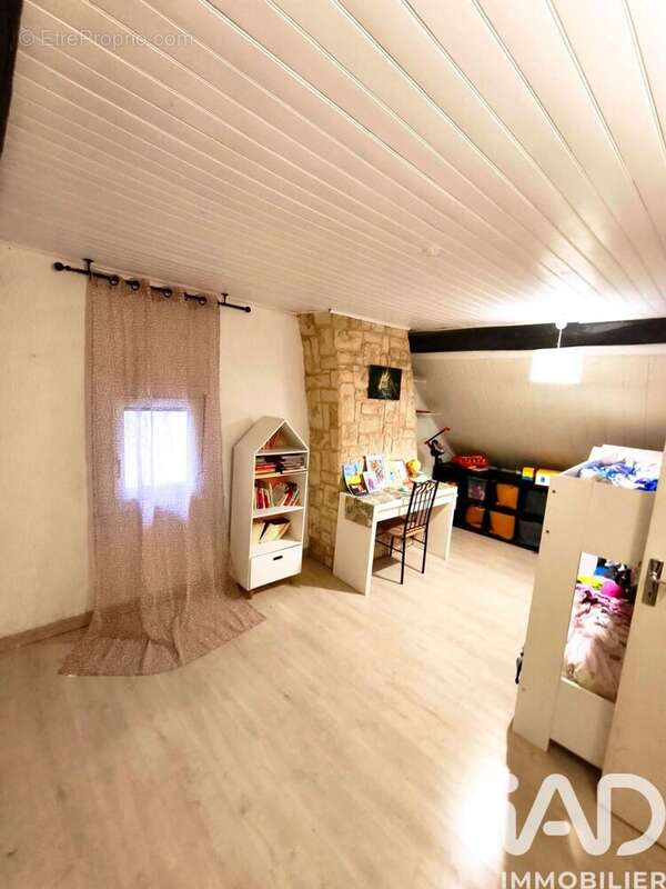 Maison 97 m² à Faux-Fresnay  - photo 7