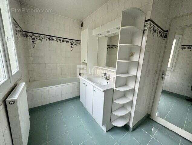 Appartement à FONTENAY-SOUS-BOIS