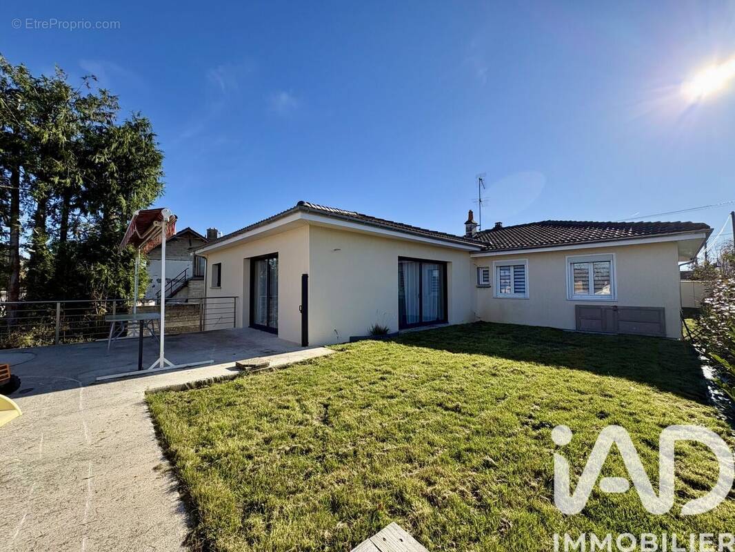 Photo 1 - Maison à BUCHERES