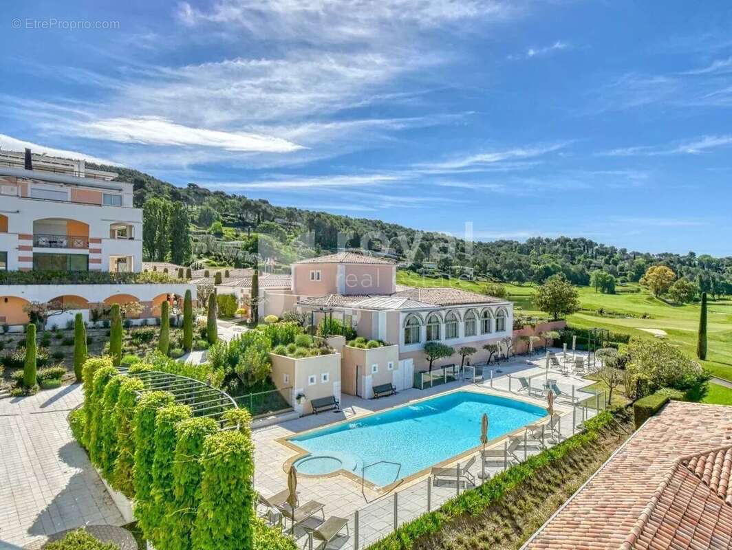 Appartement à MOUGINS