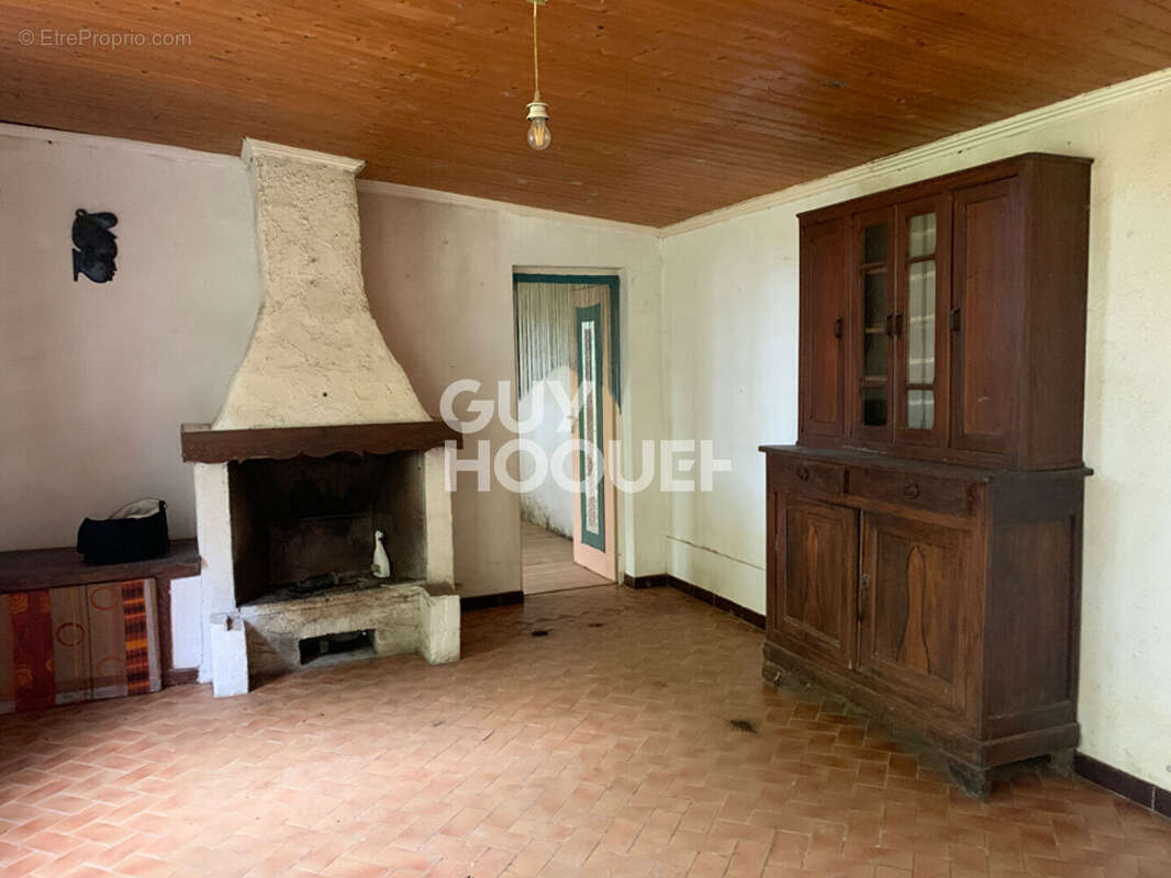 Maison à CASTILLON(CANTON D&#039;ARTHEZ-DE-BEARN)