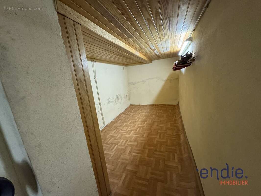 Maison à SAINT-PIERRE-LE-MOUTIER