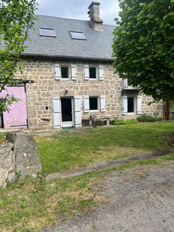 Maison à AUZANCES