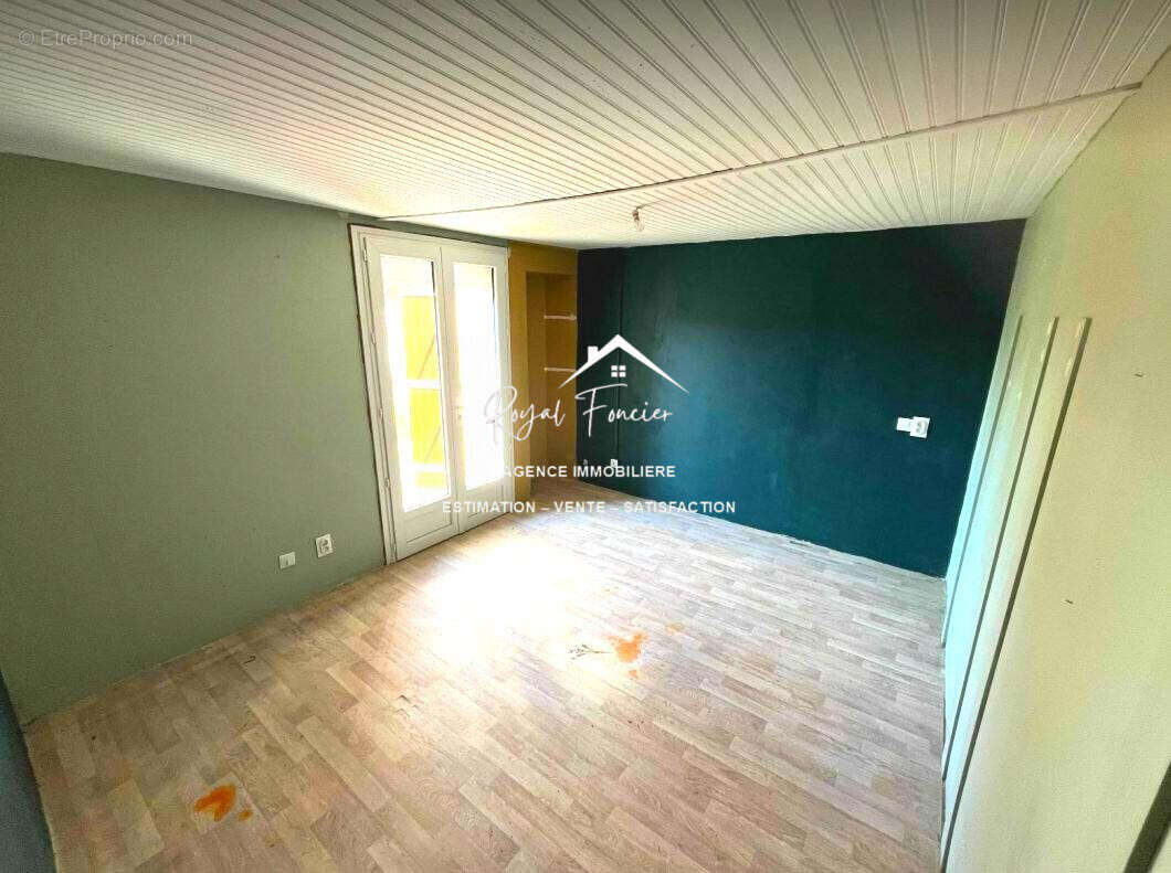 Salon - Maison à MARIGNY-MARMANDE