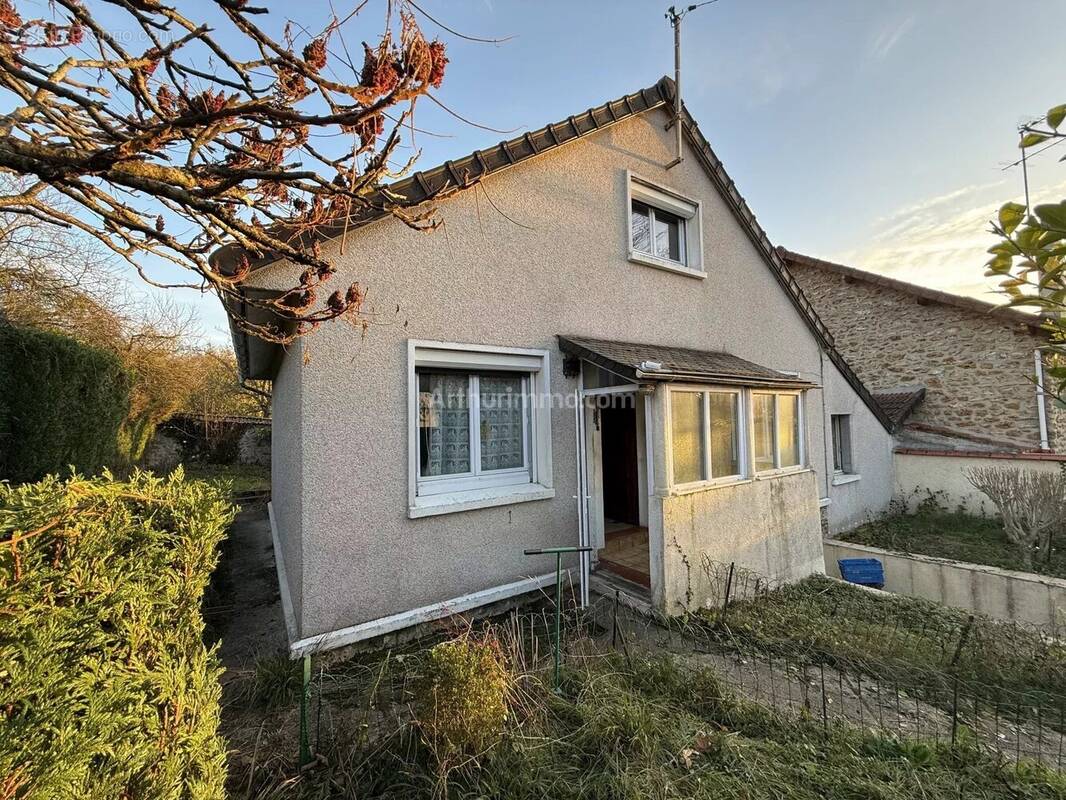 Maison à SOISY-SUR-SEINE