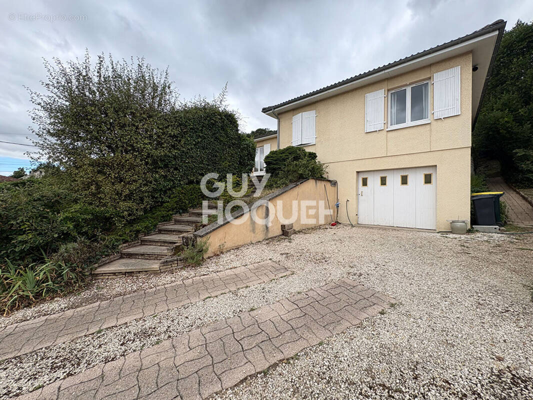 Maison 4 pièces 98 m² · à Givors · 98,1 m² · 320 000 €