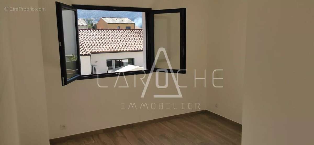 Maison à SAINT-GENIS-DES-FONTAINES