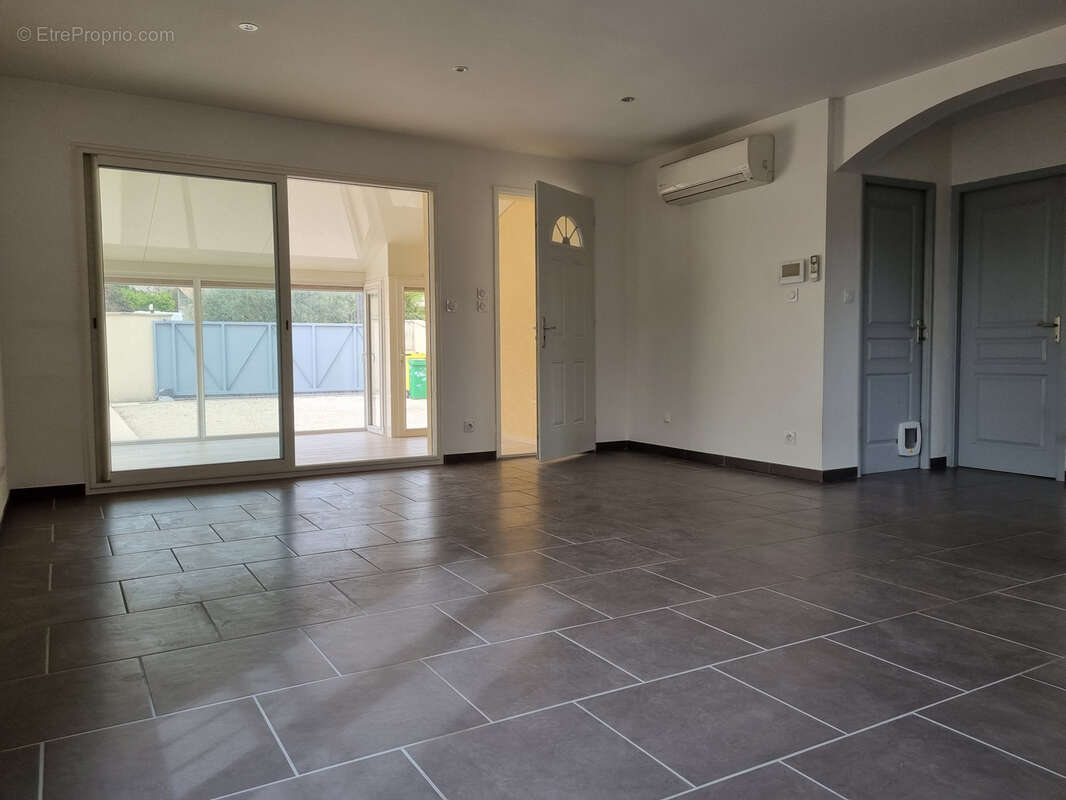 Maison à JONQUERETTES