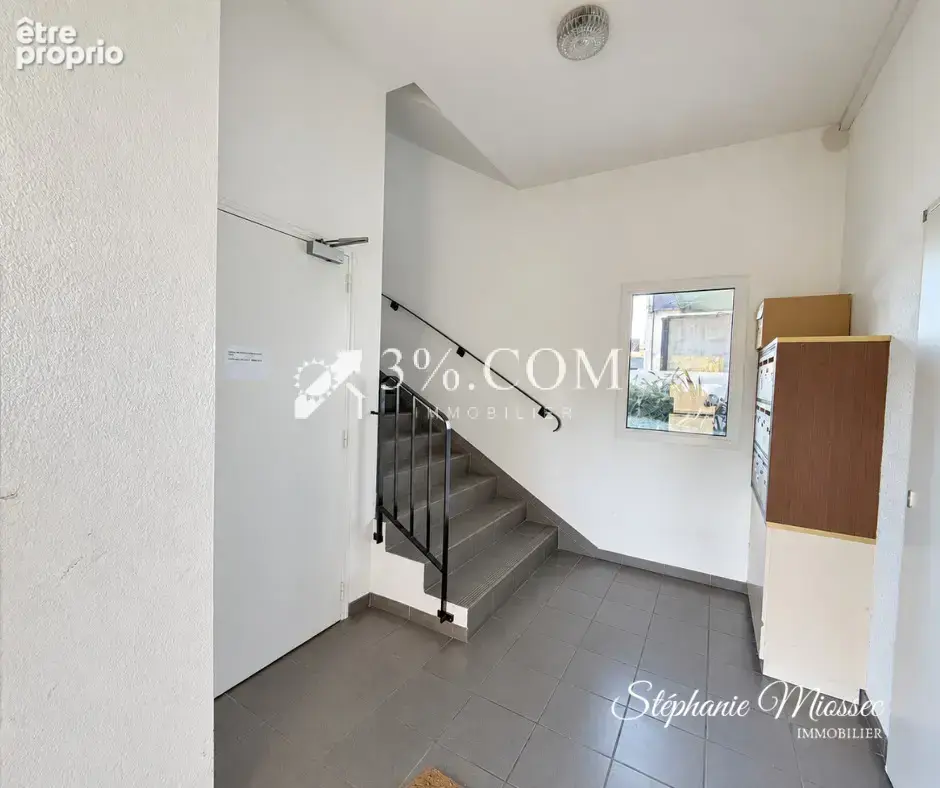 LANGUEUX CENTRE   Appartement T2 avec ascenseur, parking et - photo 8