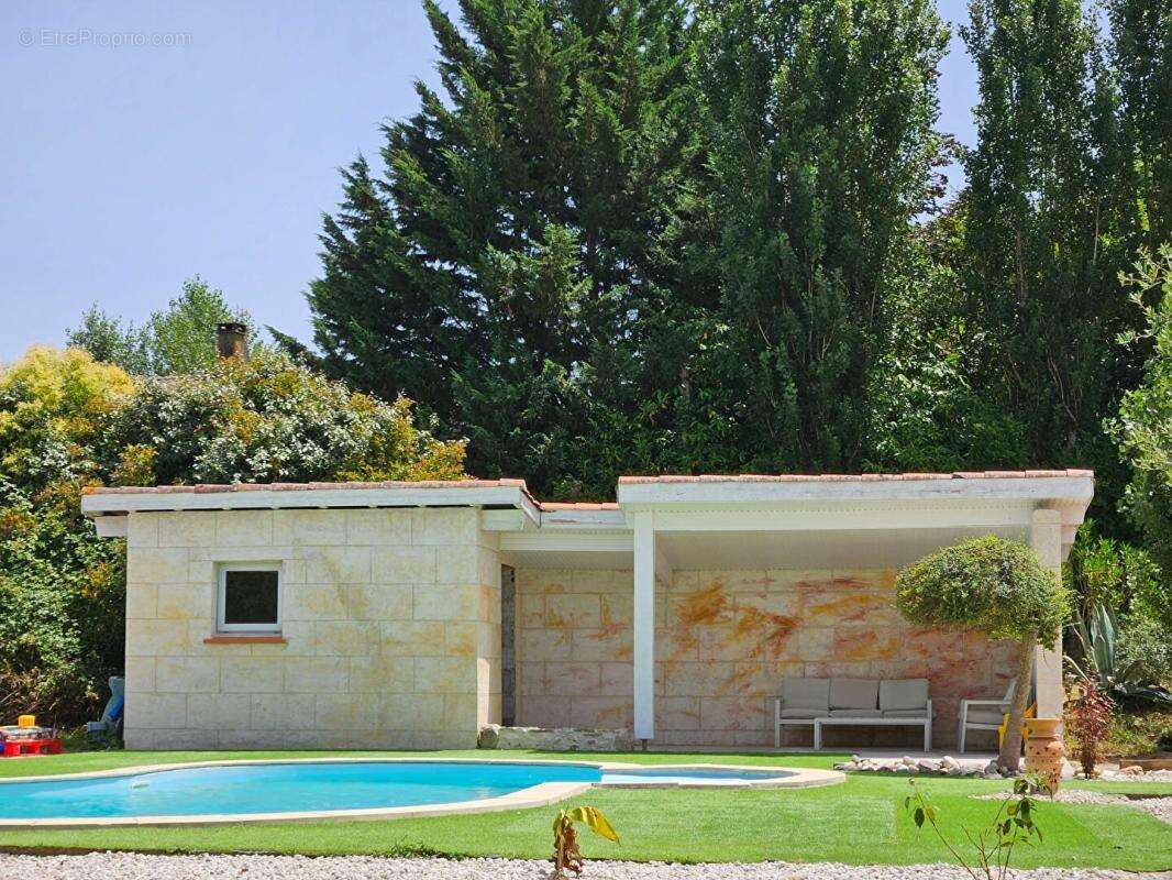 Secteur PUYMIROL : Maison 5 pièce(s) 120 m2 - Garage - Piscine - Jardin - photo 4