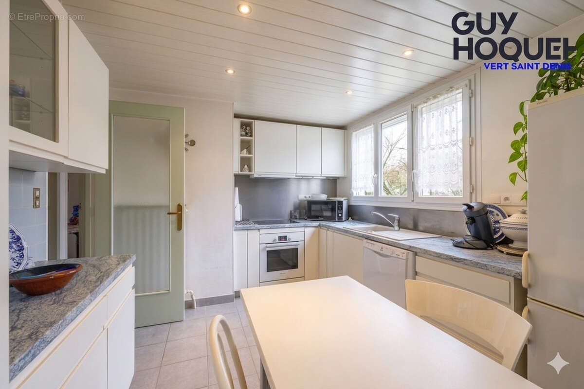 Maison à VERT-SAINT-DENIS