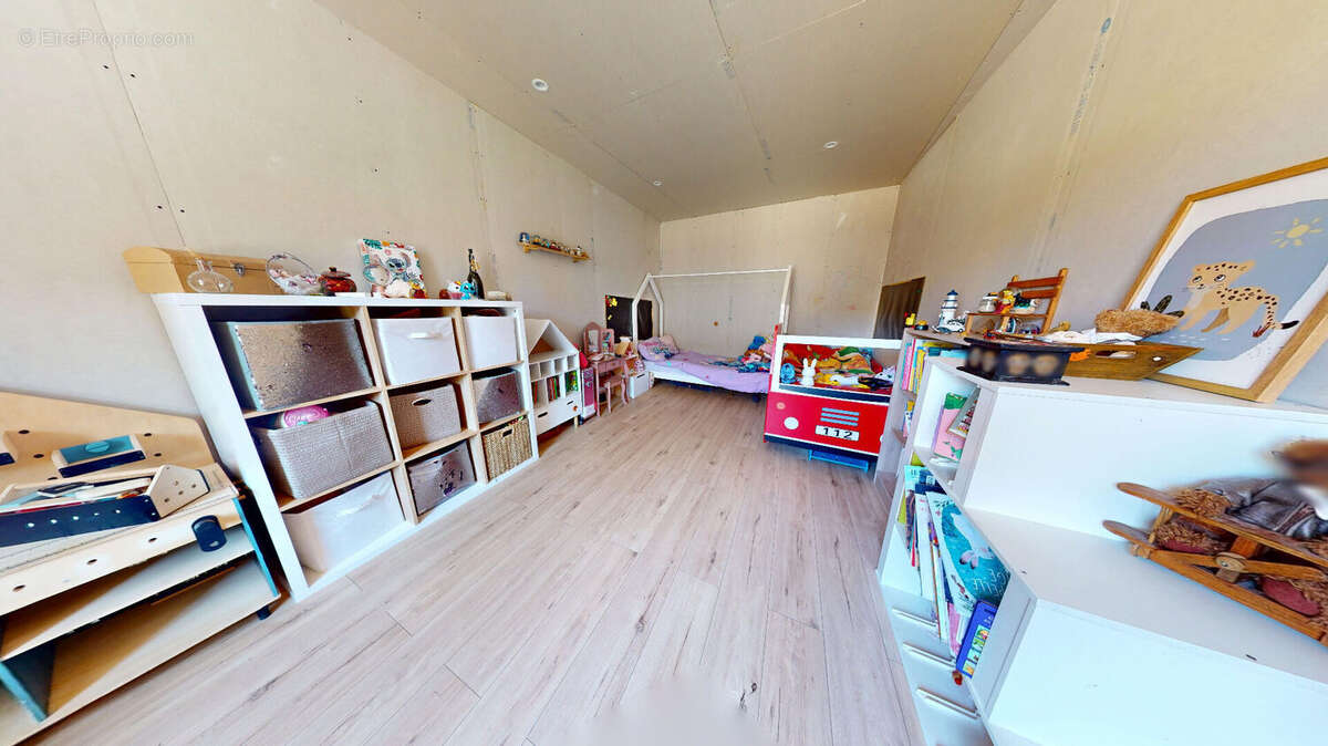 Maison 100 m² à Poncin  - photo 7