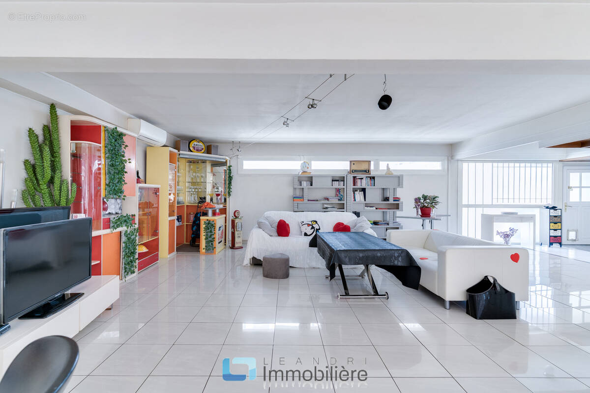 Appartement à MARSEILLE-8E