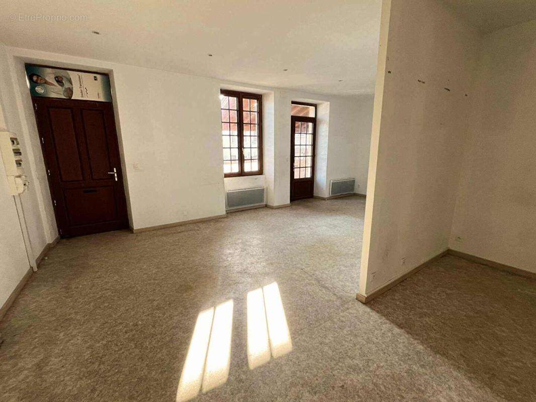 Immeuble Nontron 315 m2 - photo 9