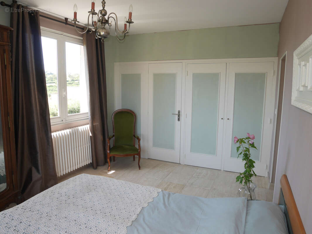 Maison à MONTIGNY-EN-MORVAN