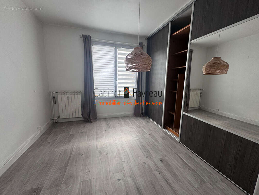 Appartement à L'HAY-LES-ROSES