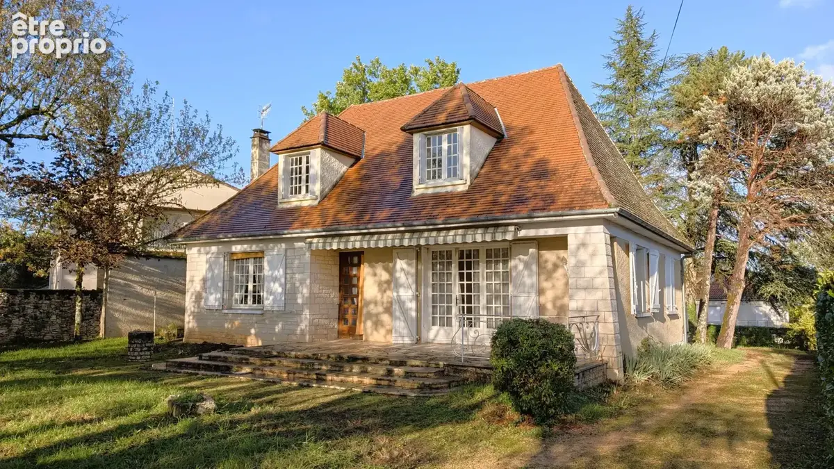 Maison avec jardin arboré, à deux pas des commodités - photo 1