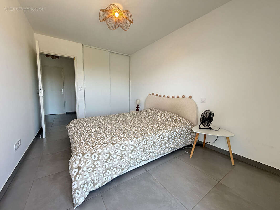 A vendre appartement t3 recent avec terrasse et garage deja loue a ajaccio - photo 6