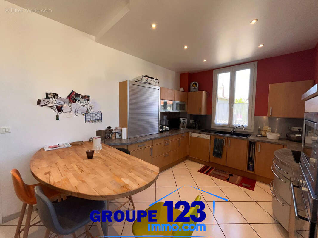 Maison - 156m2 - idéalement située à Auxerre - photo 3