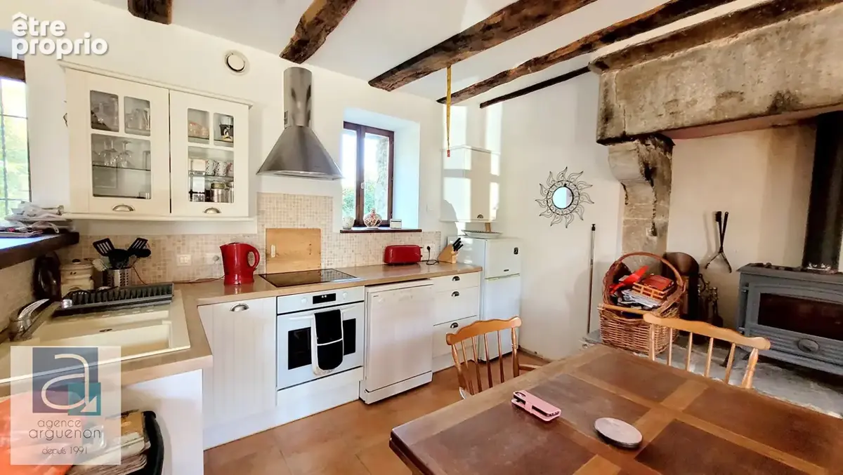 EXCLUSIVITÉ : PLUMAUDAN - Charmante maison de caractère de 3 chambres sur vaste jardin, - photo 3