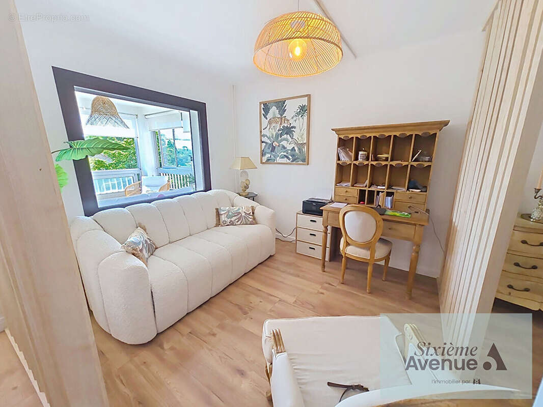 Appartement à SIX-FOURS-LES-PLAGES