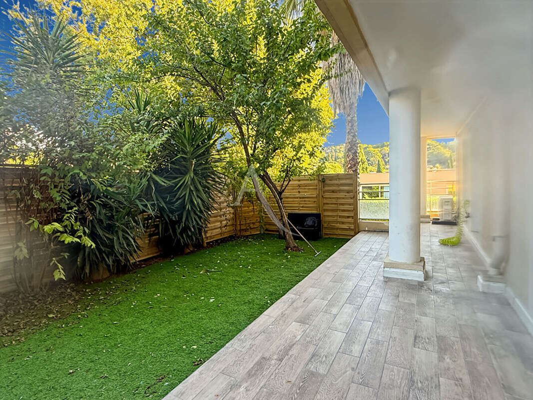 Appartement à MOUGINS