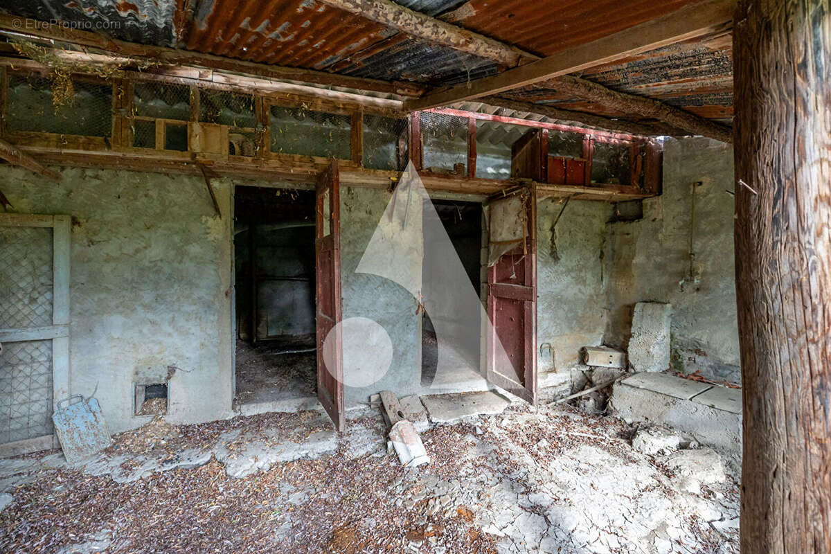 SIGOTTIER (05700) - Corps de ferme à rénover avec fort potentiel - photo 12