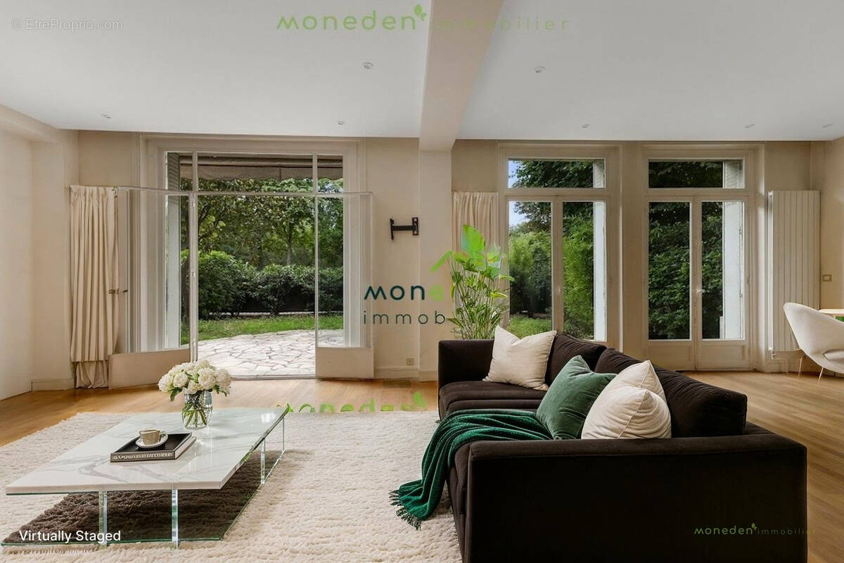 Appartement à NEUILLY-SUR-SEINE