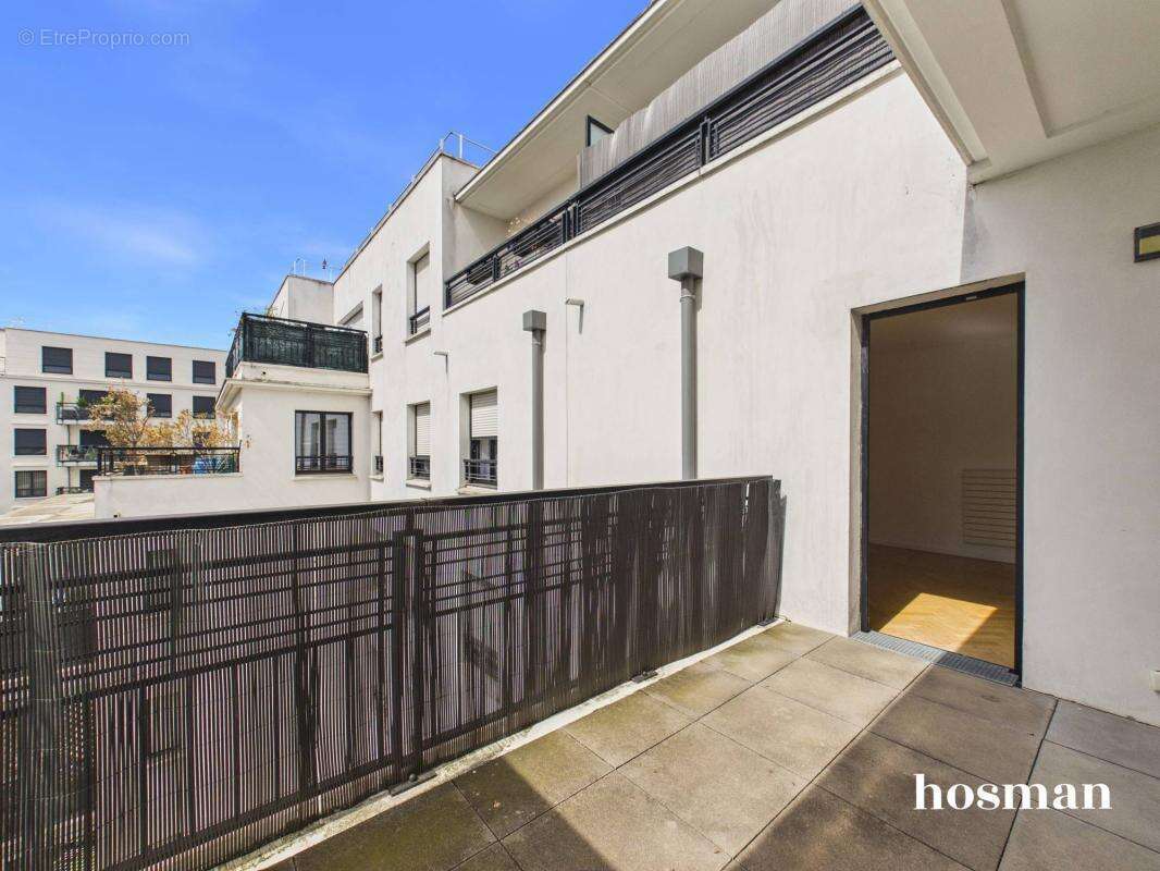 Appartement 2 pièces de 56 m² avec terrasse et parking - Avenue Sisley, Suresnes - photo 4