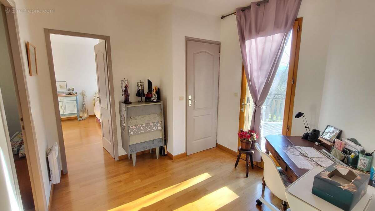 Maison à SAINT-ALBAN-AURIOLLES