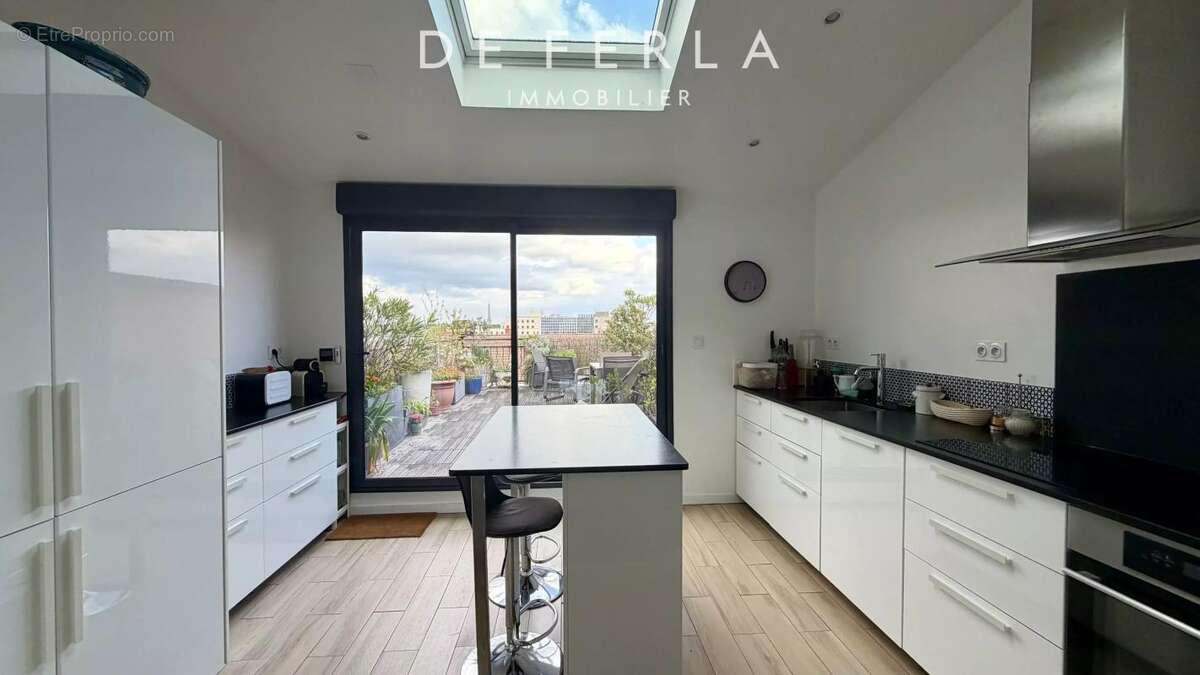 Appartement à SURESNES