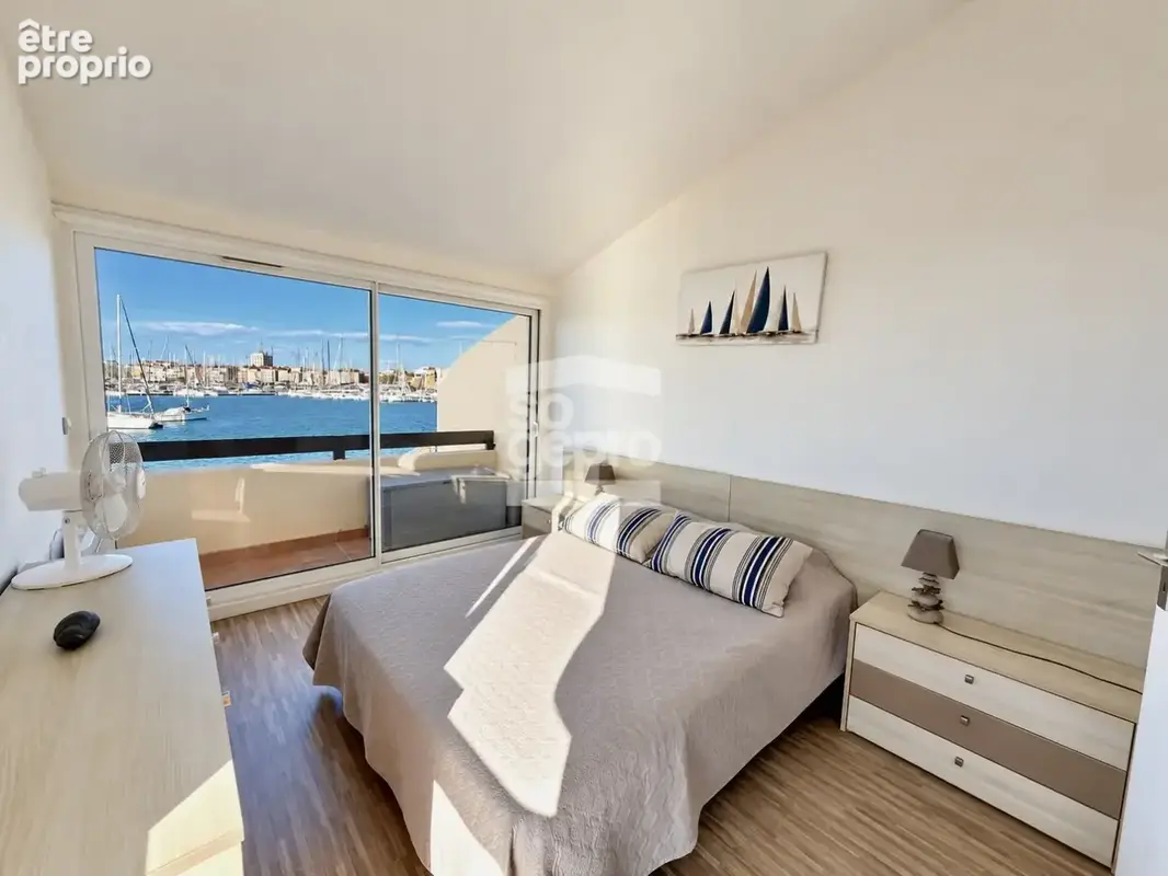 Réf : 2344 - Vente Appartement 2 Pièces duplex avec parking et superbe vue sur le Port ! - photo 8