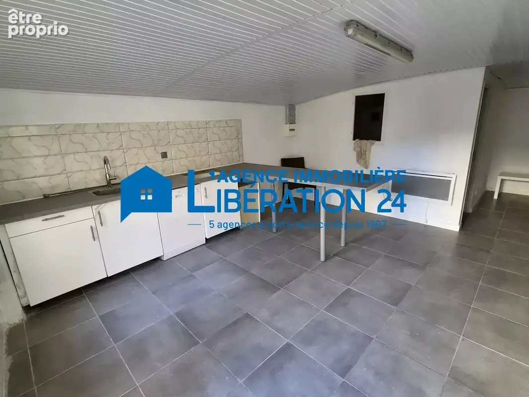 Immeuble de 3 logements avec cour - photo 5