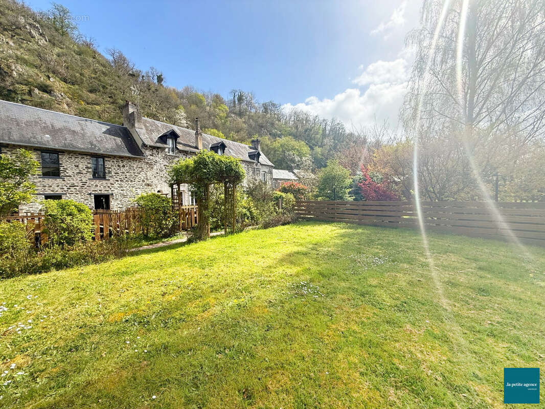 Maison à PONT-D'OUILLY