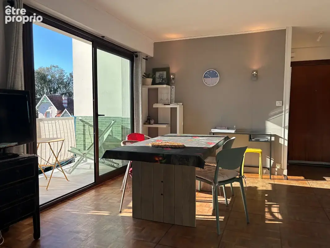 ROYAN - Pontaillac - T2 + garage - photo 4
