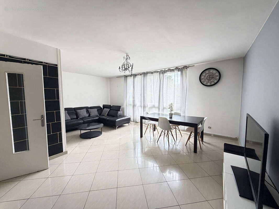 Appartement à LIVRY-GARGAN