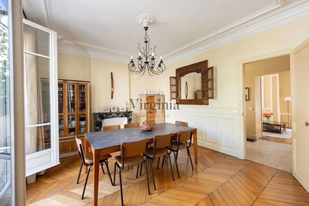Maison à CHARENTON-LE-PONT