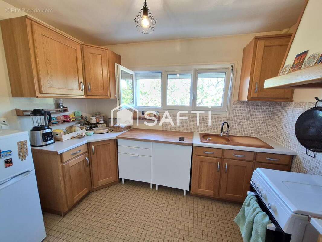 Maison 81 m² à Descartes  - photo 8