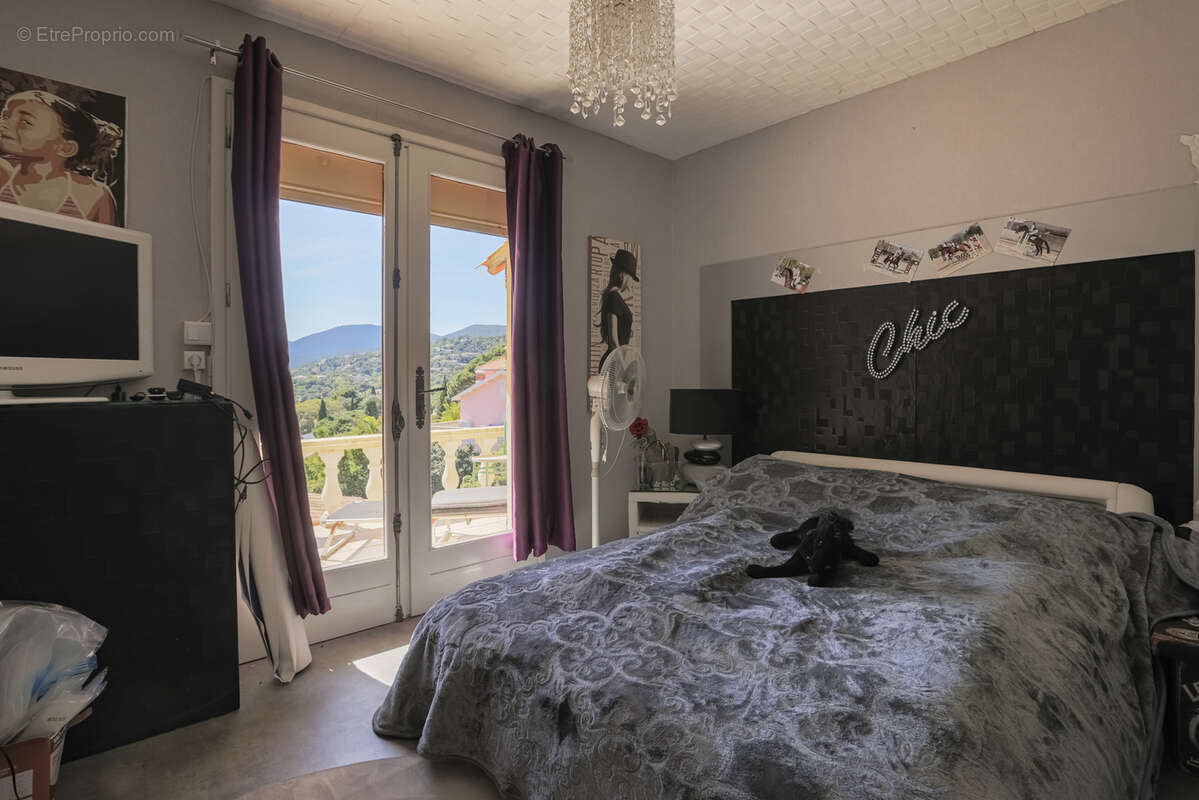 Maison à LA CROIX-VALMER