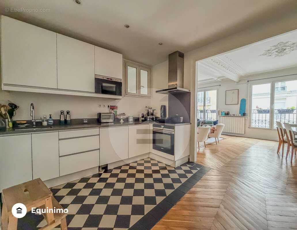 Appartement à PARIS-15E