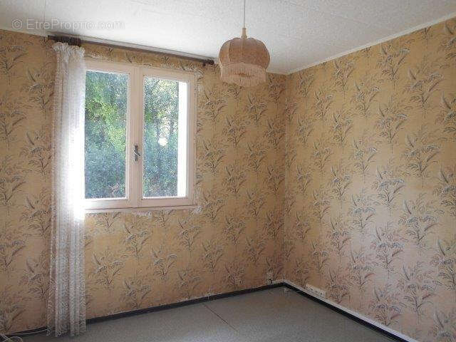 Maison familiale de plain-pied, de 86 m2 habitables, 3 chambres sur terrain de 1077 m2 - photo 7