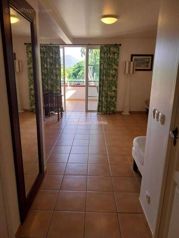 Appartement à SAINTE-LUCE