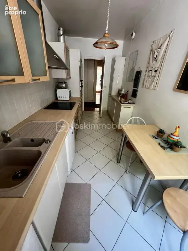 Exceptionnel - Rare - Appartement 109 m² env avec jardin privatif de 137 m² environ - photo 2