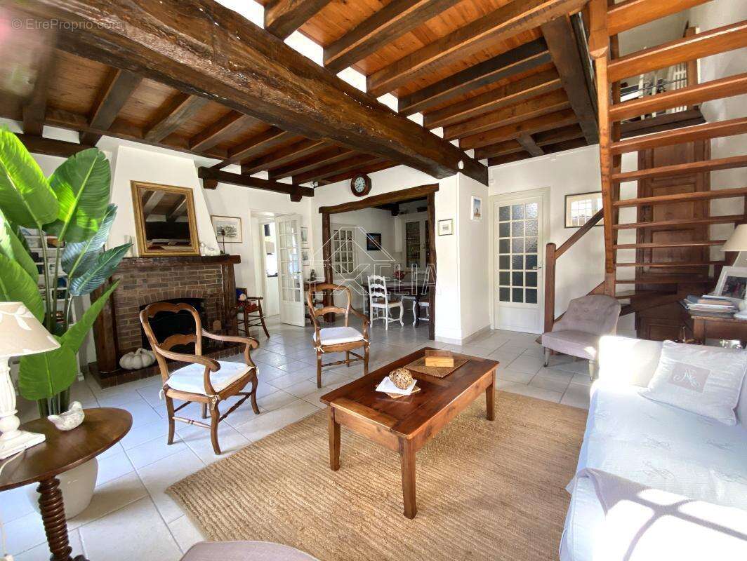 Maison à PERDREAUVILLE